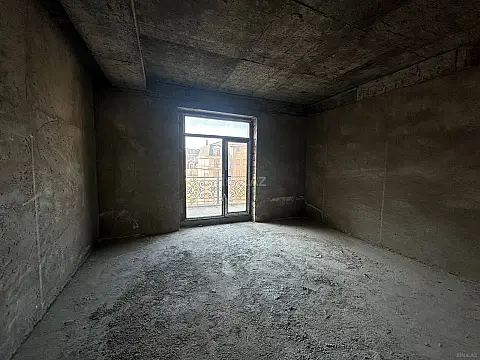 Satılır 4 otaqlı mənzil 180.9 m² — Bakı 4 otaq 180.90 m²