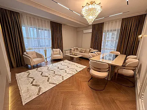 Satılır 3 otaqlı mənzil 127 m²