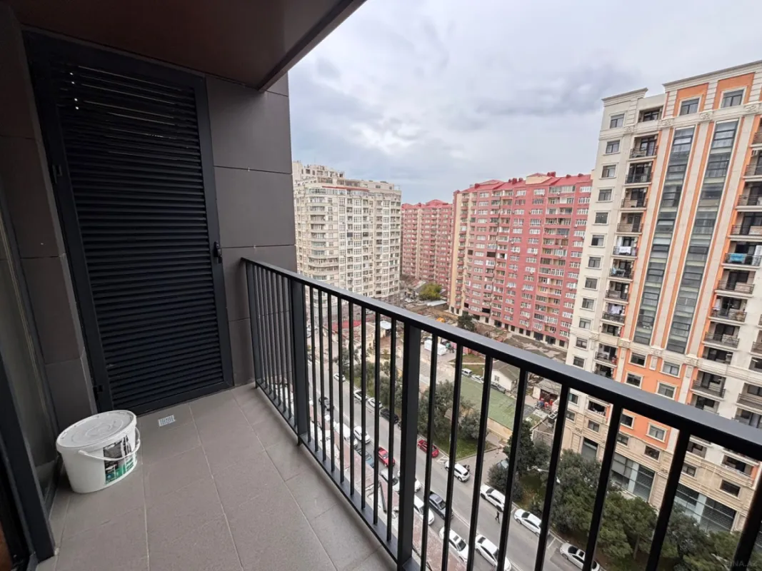Satılır 3 otaqlı mənzil 127 m²