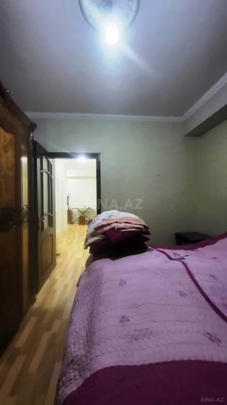 Satılır 2 otaqlı mənzil 74 m²