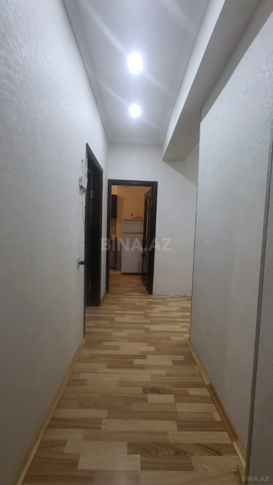 Satılır 2 otaqlı mənzil 74 m²