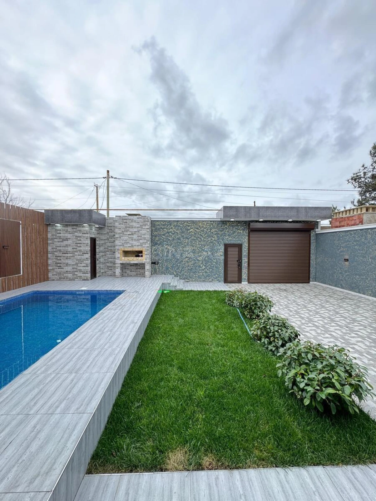 Satılır 4 otaqlı həyət evi 170 m²