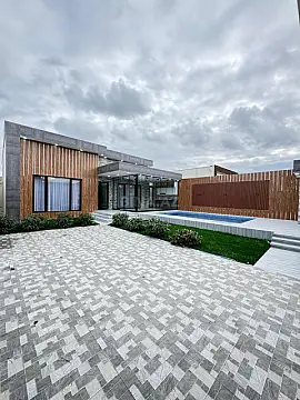 Satılır 4 otaqlı həyət evi 170 m²