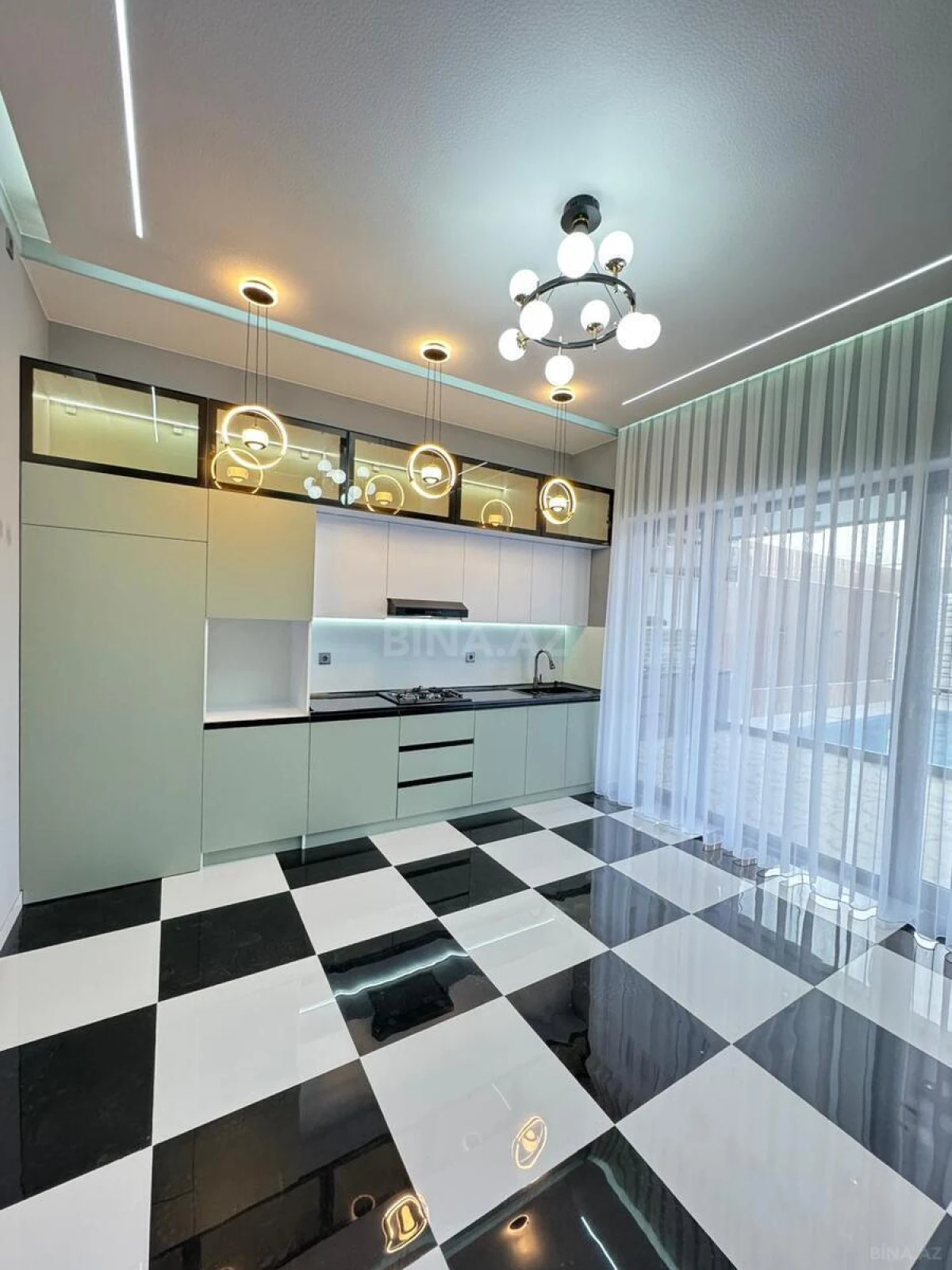 Satılır 4 otaqlı həyət evi 170 m²