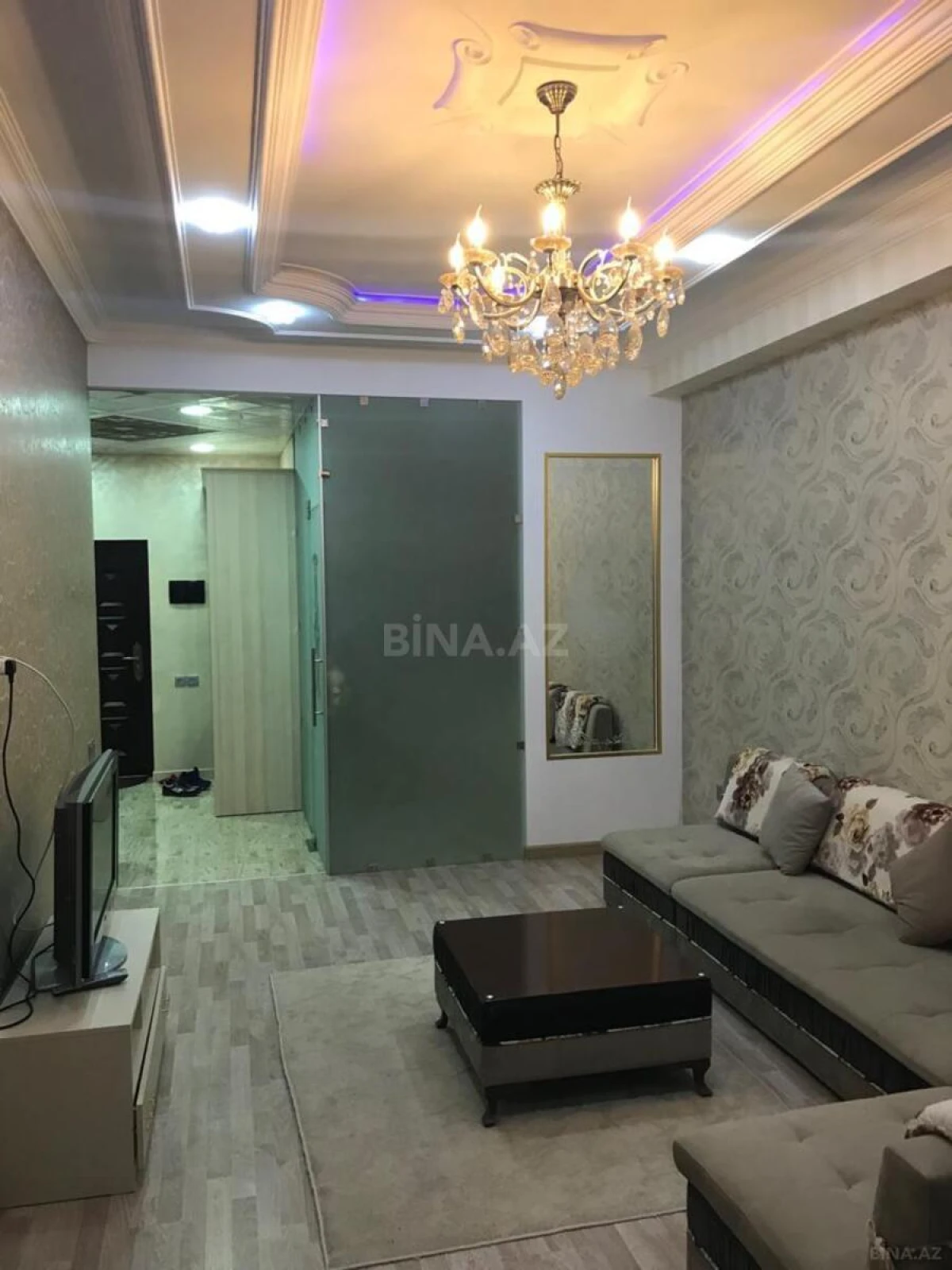 Satılır 2 otaqlı mənzil 67 m²