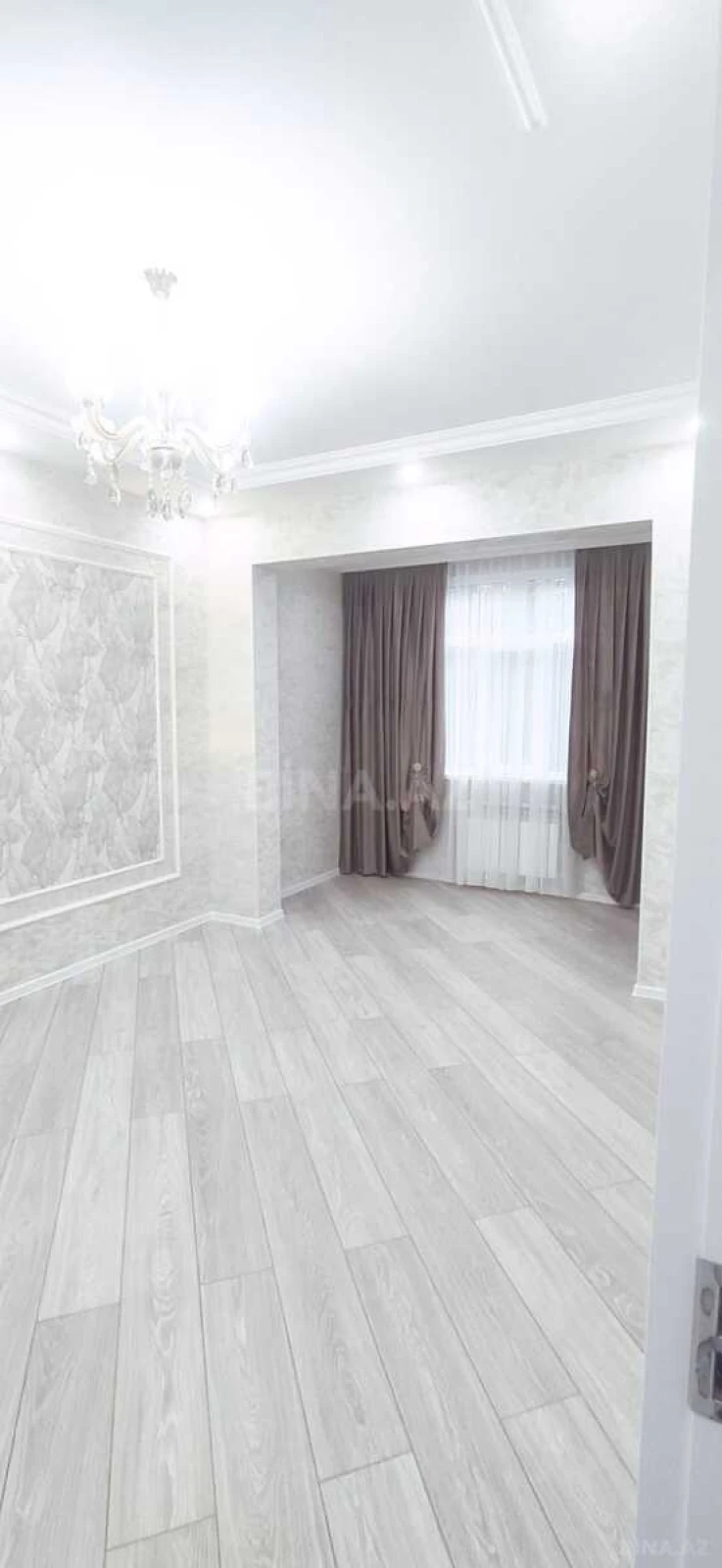 Satılır 2 otaqlı mənzil 73 m²