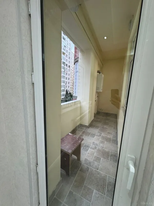 Satılır 4 otaqlı mənzil 115 m²