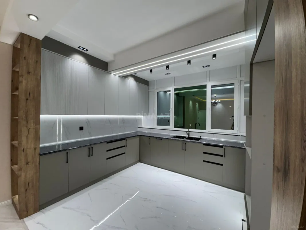 Satılır 4 otaqlı mənzil 115 m²