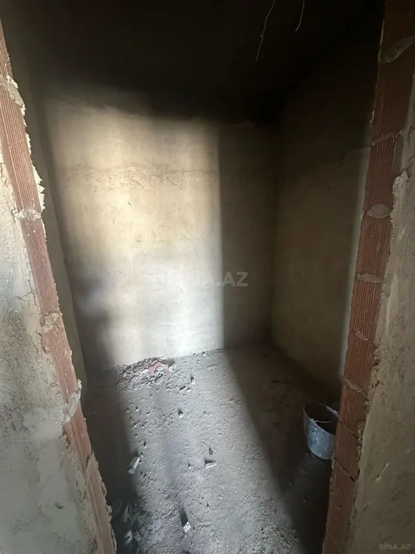 Satılır 3 otaqlı mənzil 137 m²