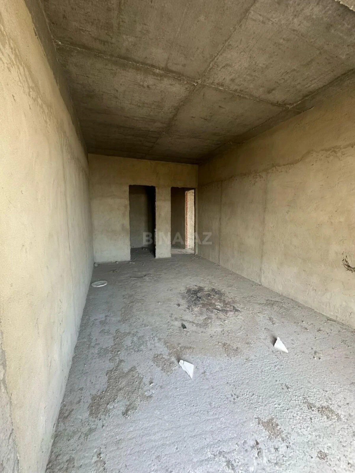 Satılır 3 otaqlı mənzil 137 m²