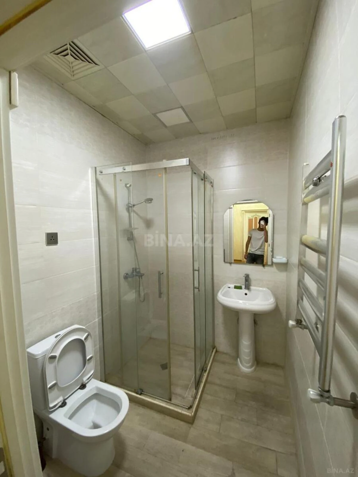 Satılır 2 otaqlı mənzil 82 m²