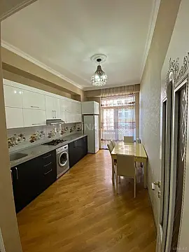 Satılır 2 otaqlı mənzil 82 m²