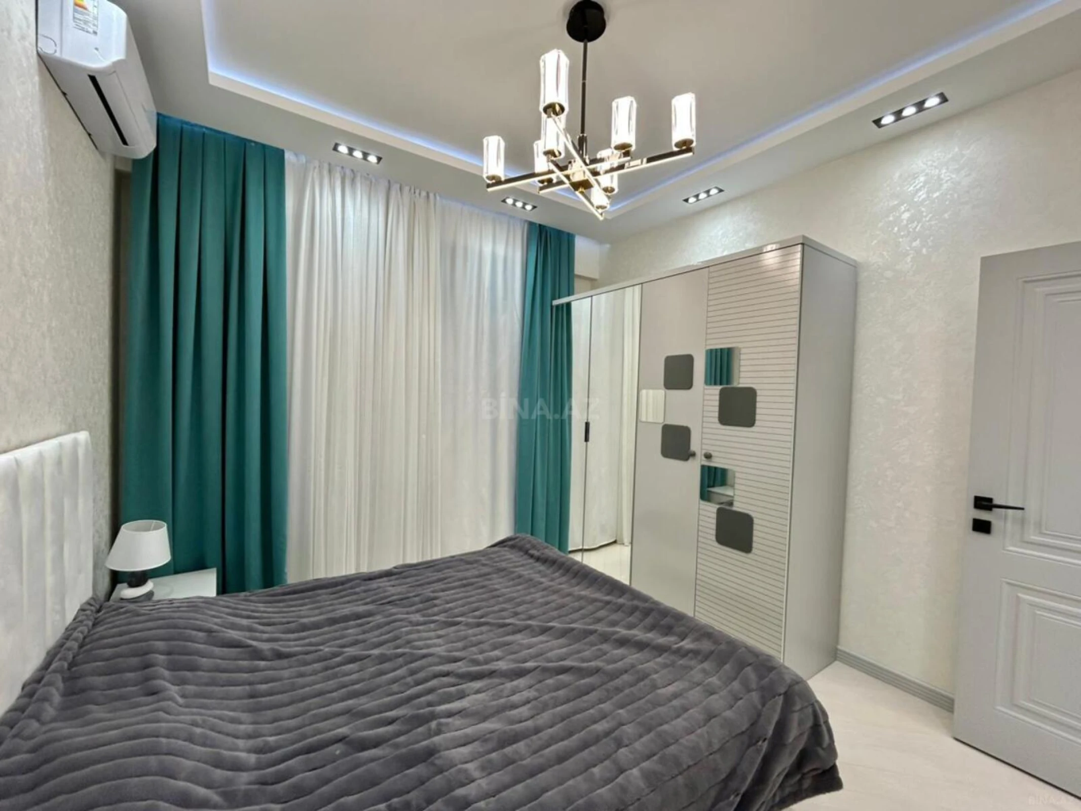 Kirayə verilir 2 otaqlı mənzil 70 m²