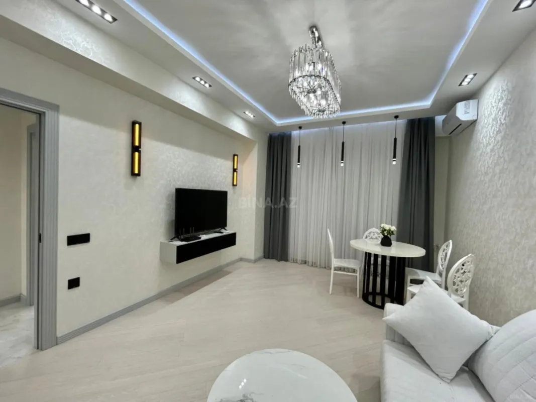 Kirayə verilir 2 otaqlı mənzil 70 m²