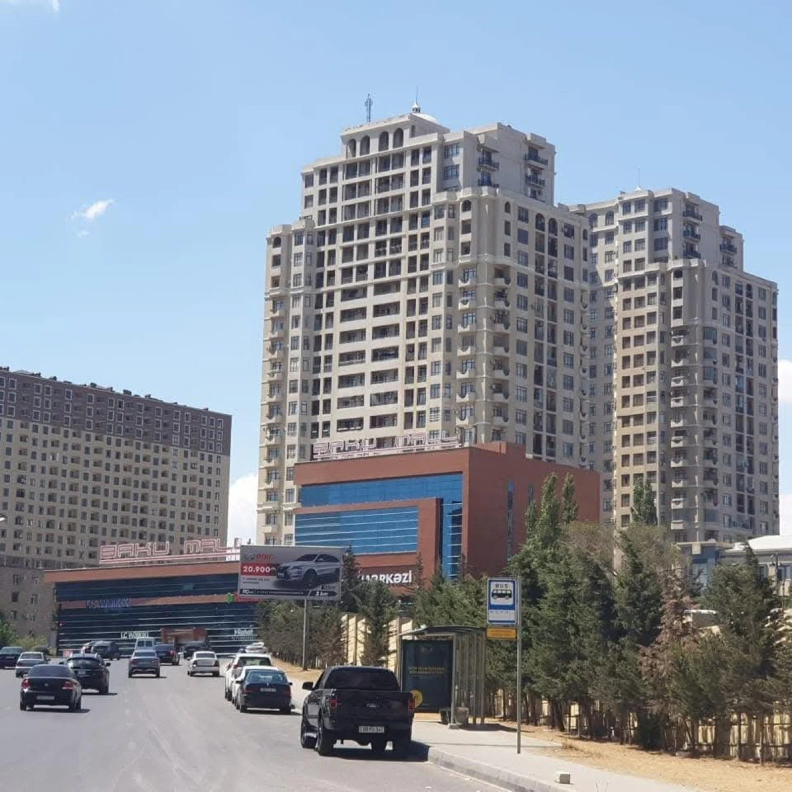 Satılır 3 otaqlı mənzil 140 m²