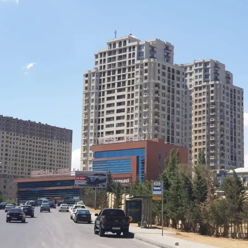 Satılır 3 otaqlı mənzil 140 m²