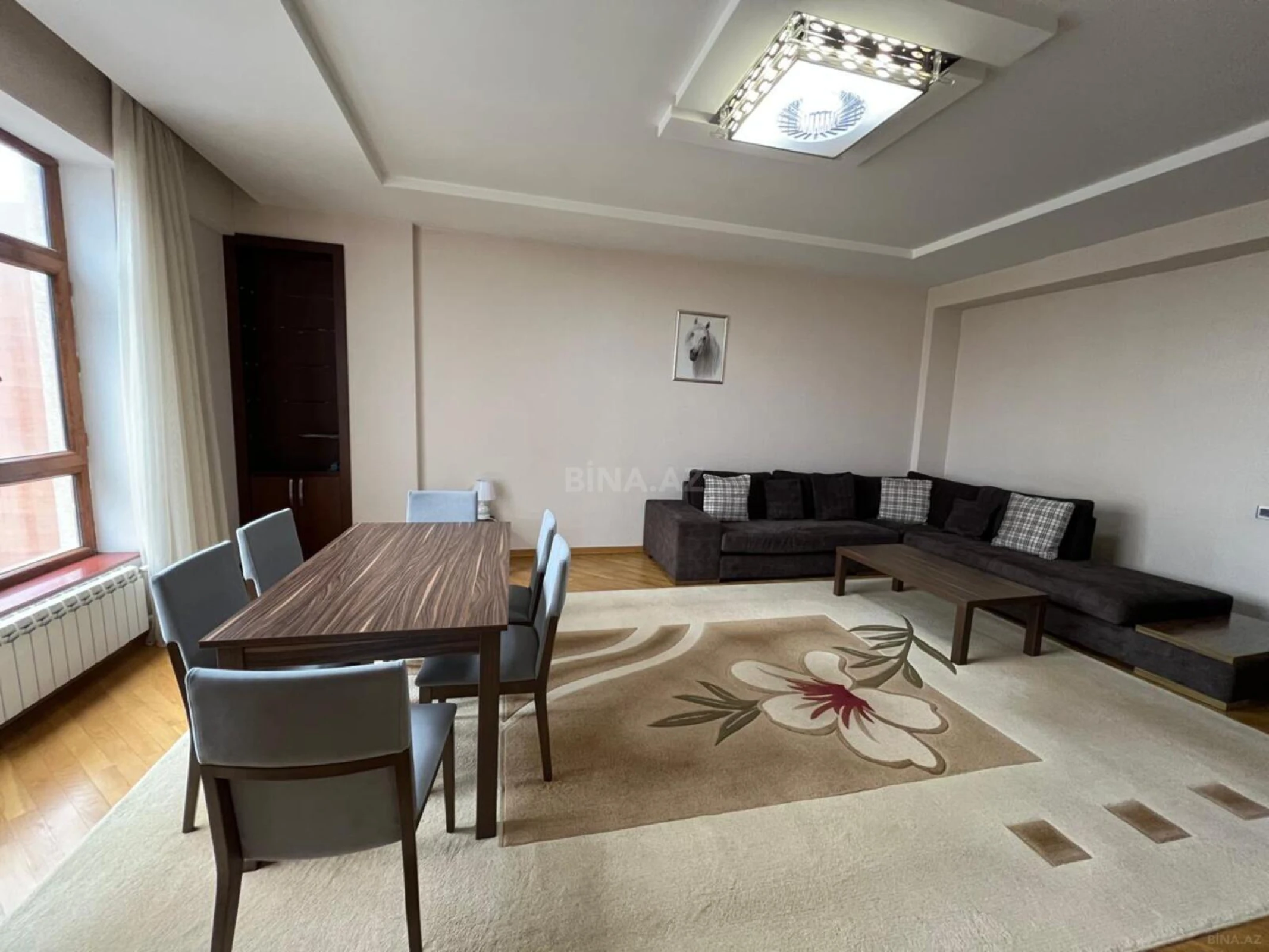 Satılır 3 otaqlı mənzil 140 m²
