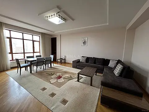 Satılır 3 otaqlı mənzil 140 m²