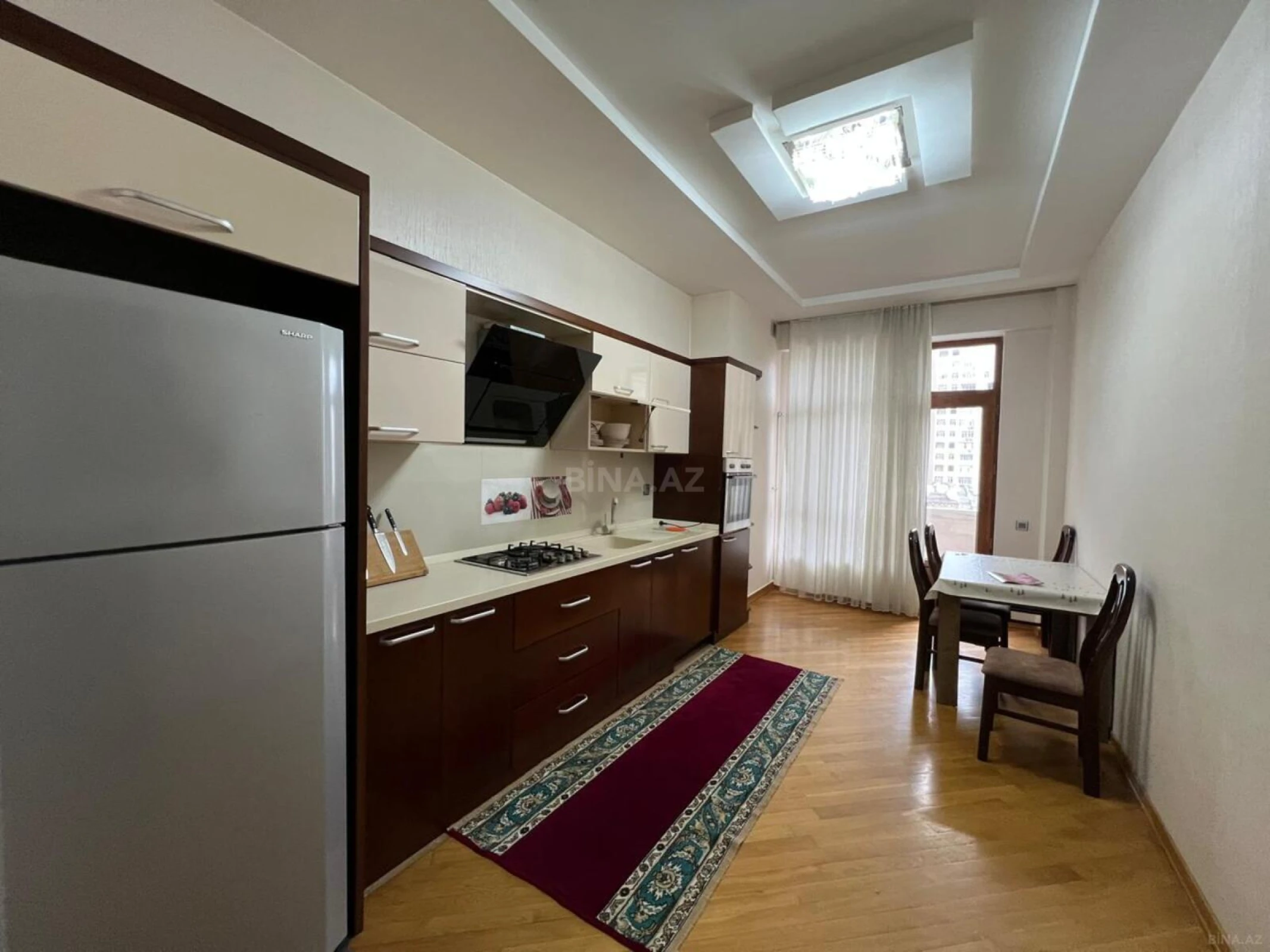 Satılır 3 otaqlı mənzil 140 m²