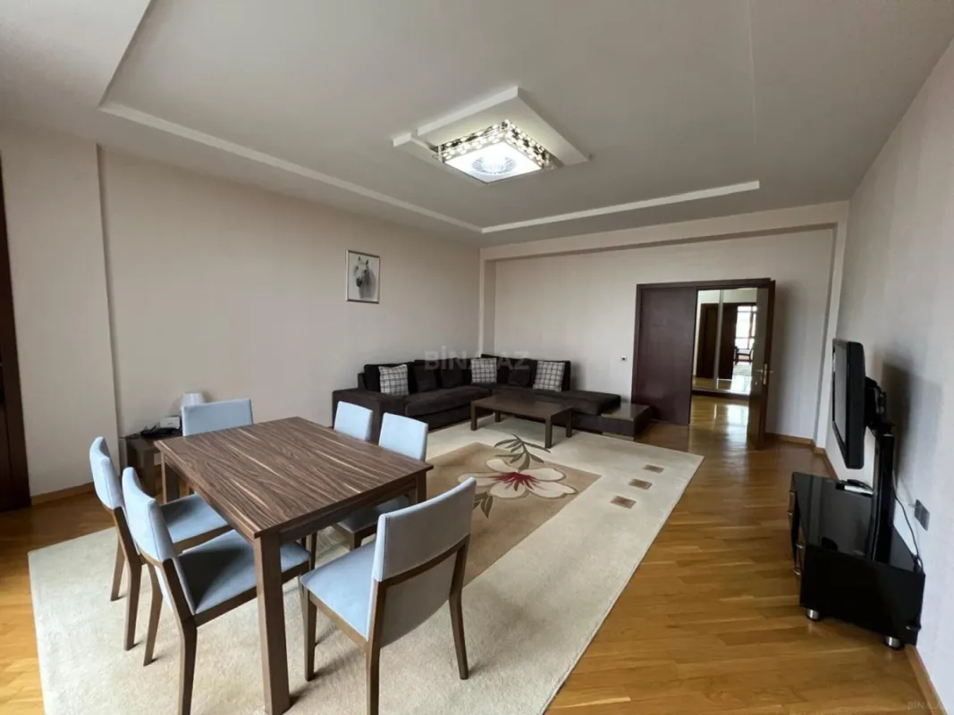 Satılır 3 otaqlı mənzil 140 m²