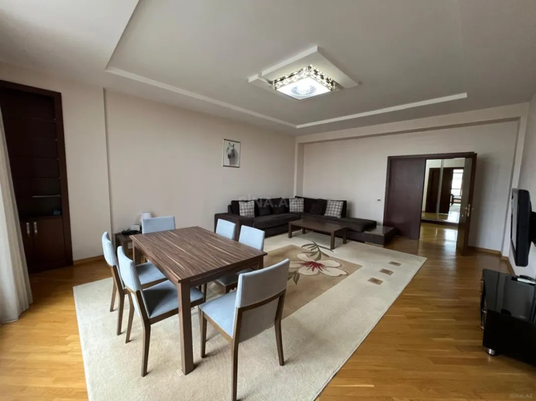 Satılır 3 otaqlı mənzil 140 m²
