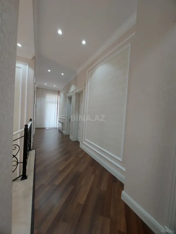 Satılır 7 otaqlı həyət evi 400 m²