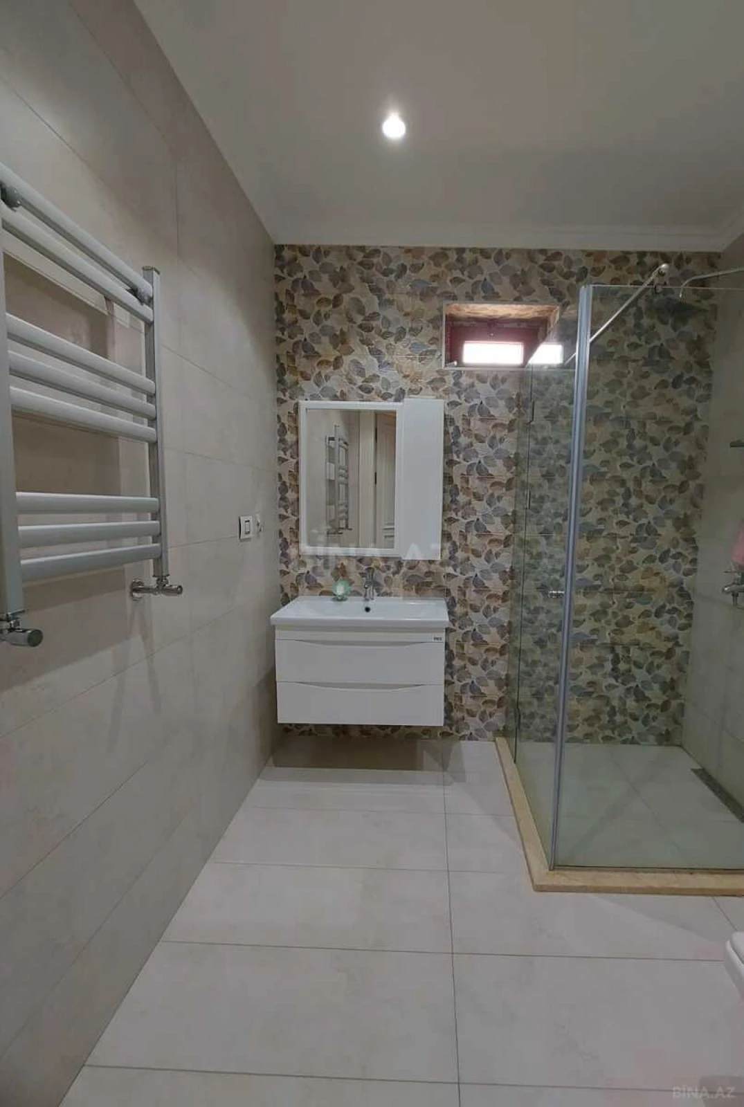 Satılır 7 otaqlı həyət evi 400 m²