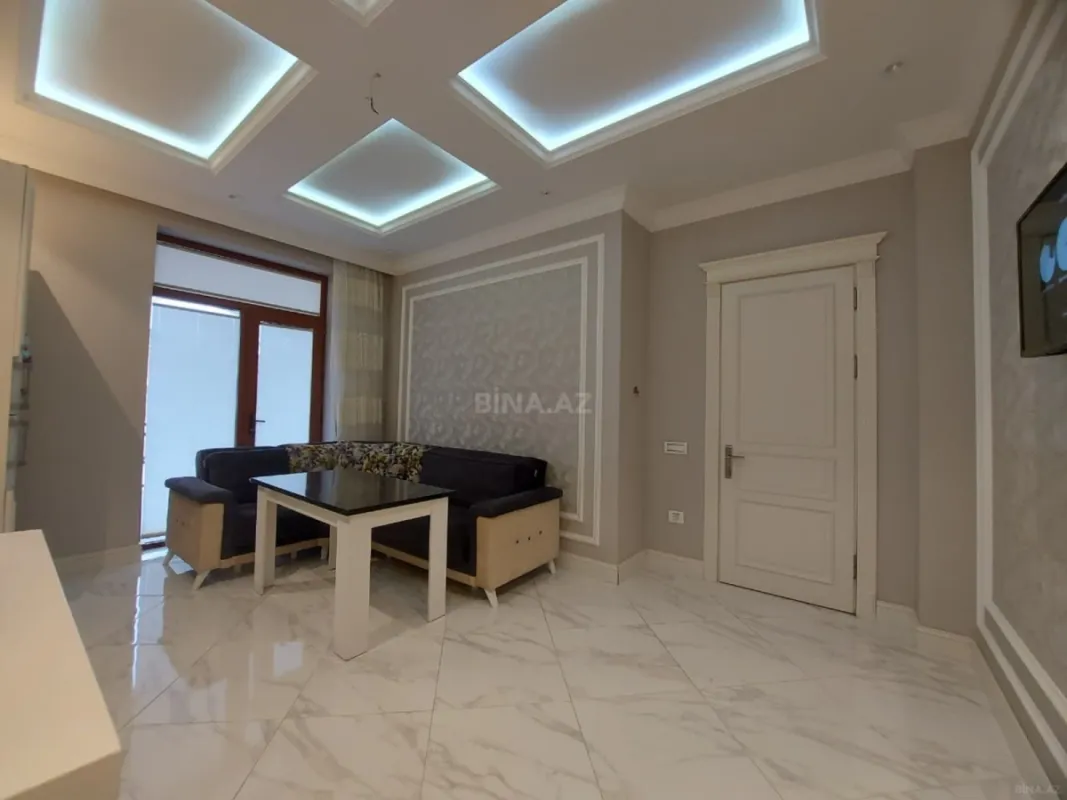 Satılır 7 otaqlı həyət evi 400 m²
