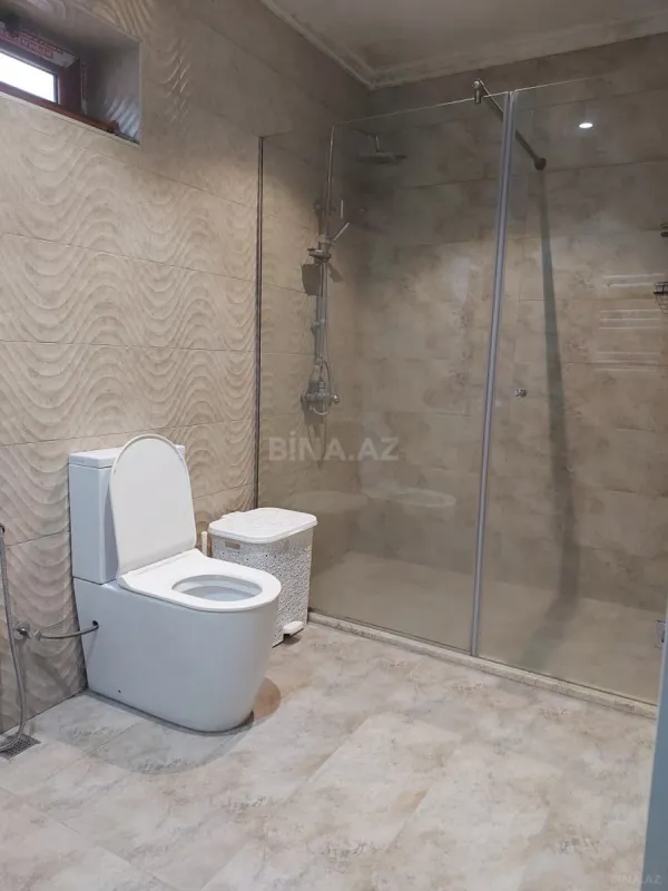 Satılır 7 otaqlı həyət evi 400 m²