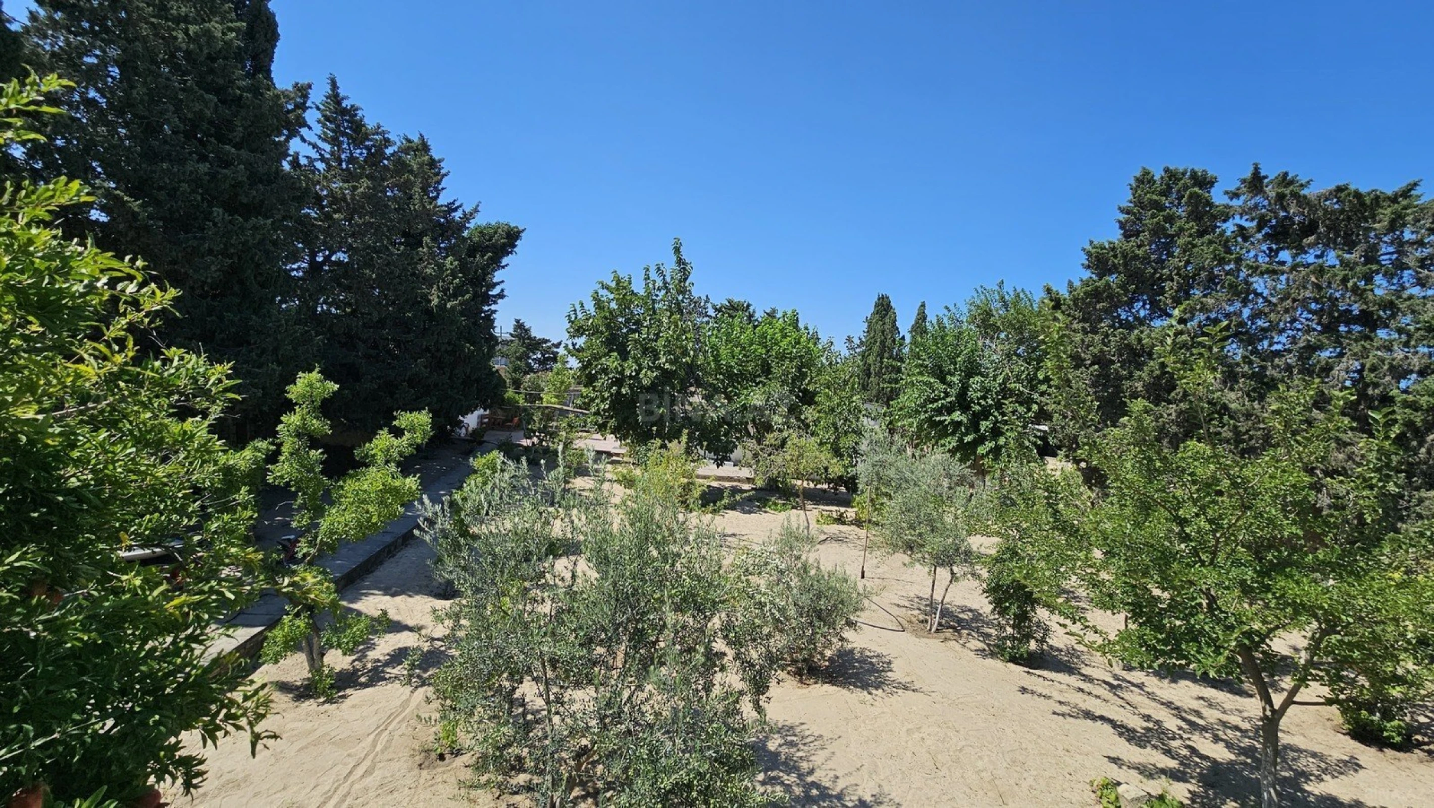 Satılır torpaq sahəsi 25 m²