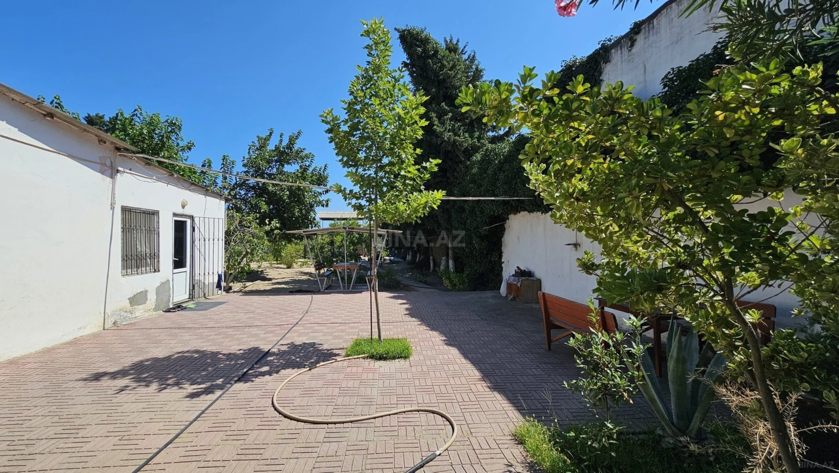 Satılır torpaq sahəsi 25 m²