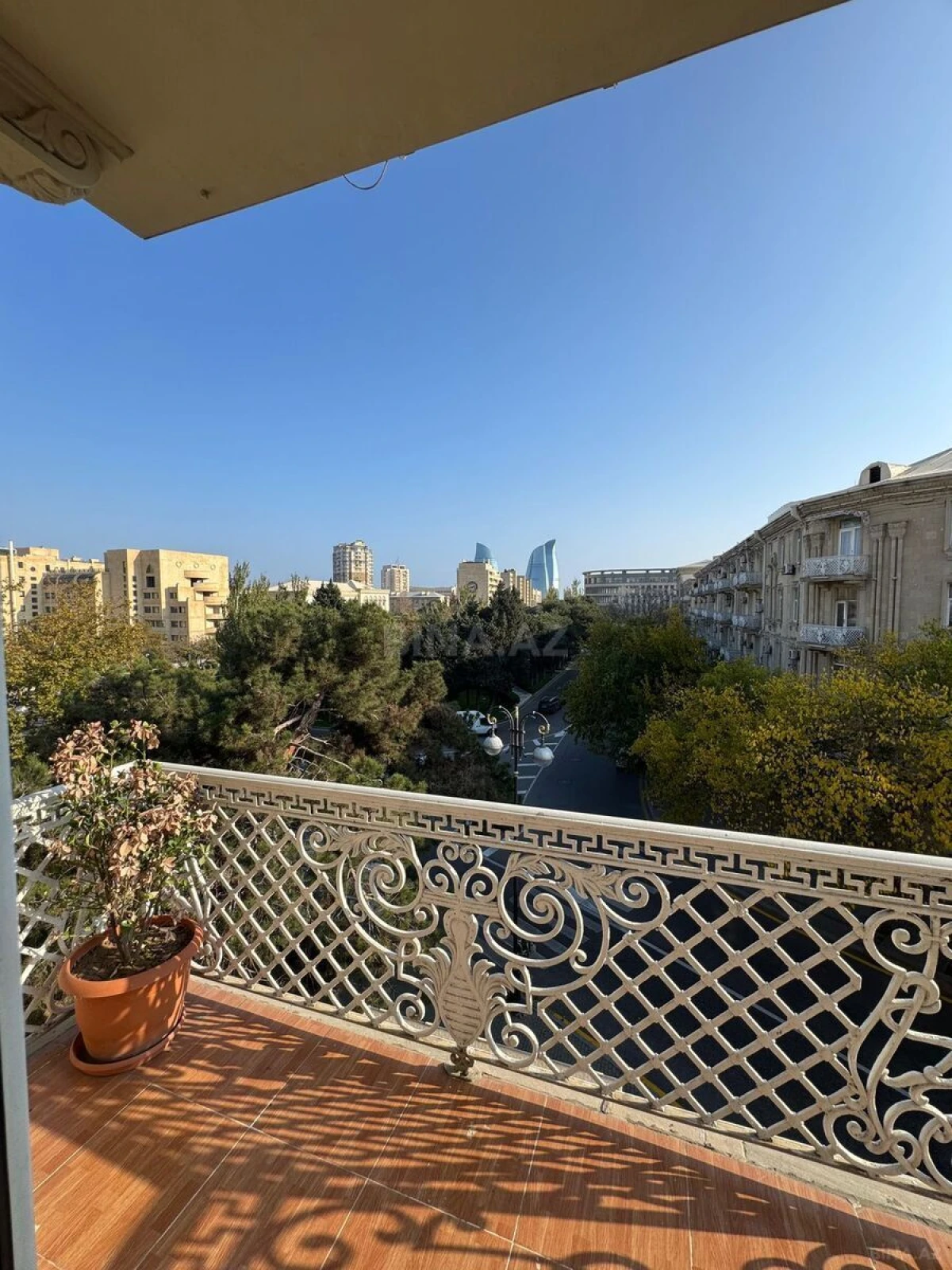 Kirayə verilir 2 otaqlı mənzil 68 m²