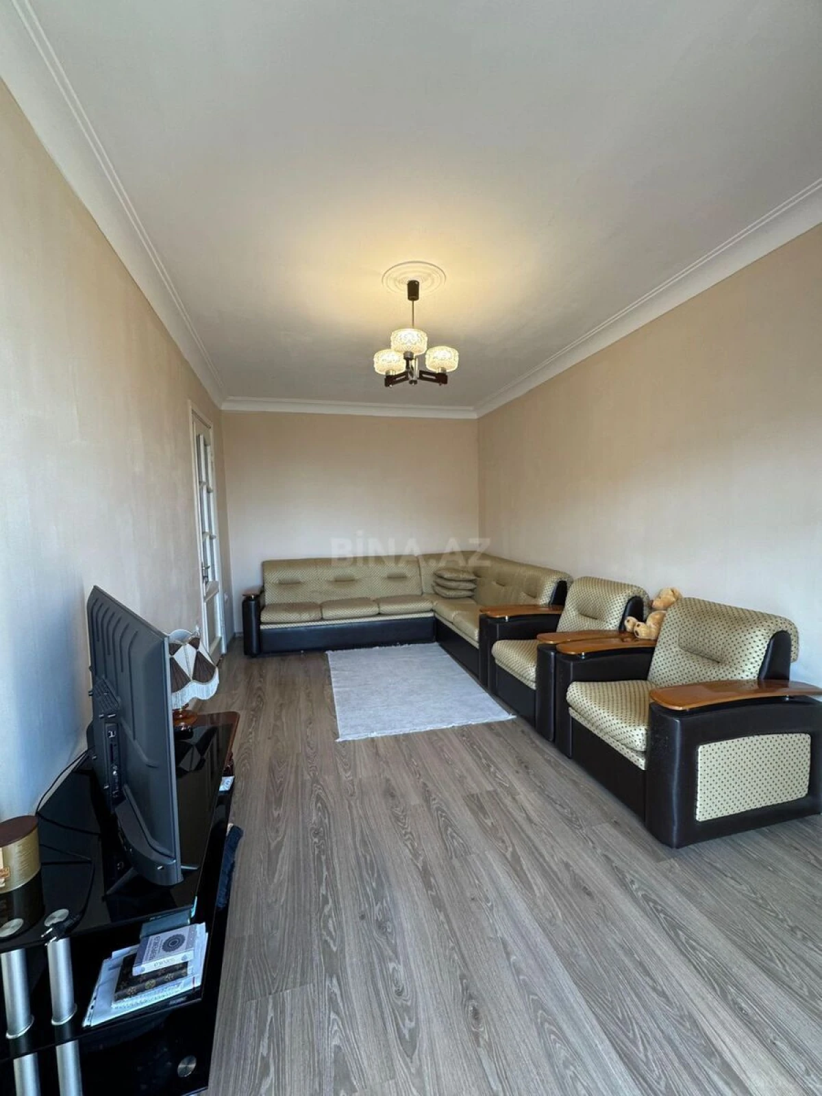 Kirayə verilir 2 otaqlı mənzil 68 m²