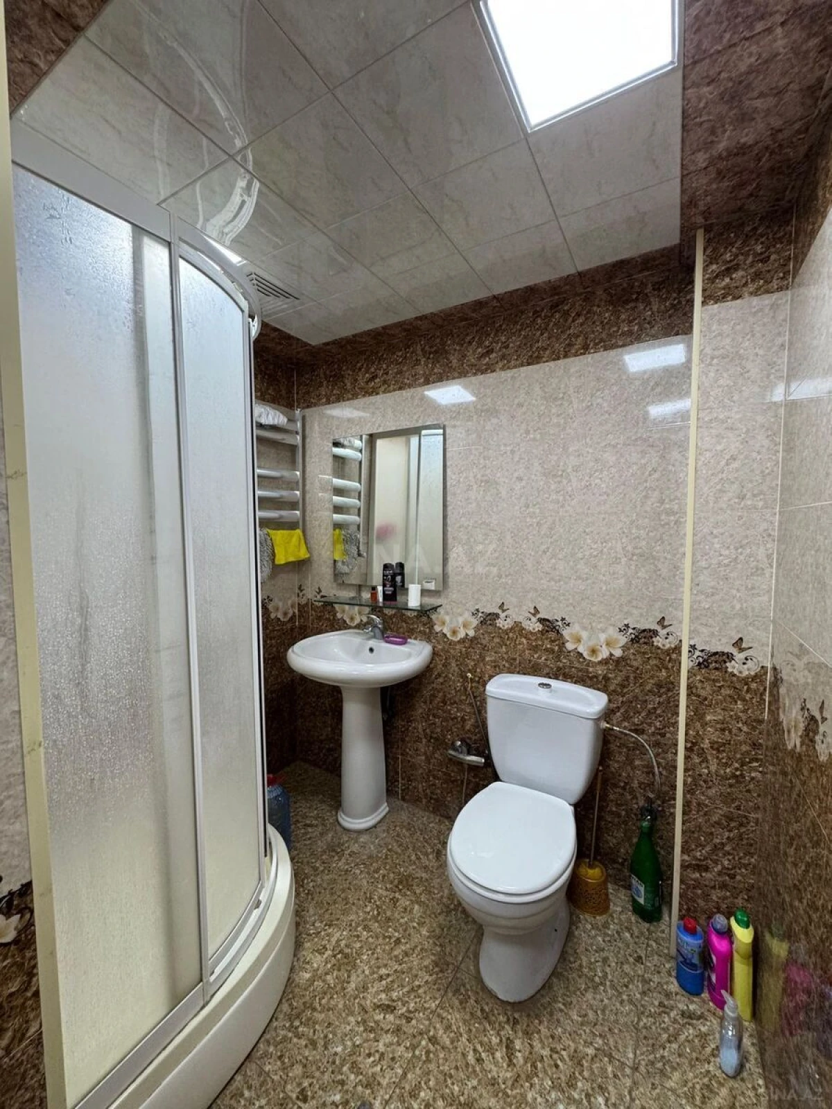Kirayə verilir 2 otaqlı mənzil 68 m²
