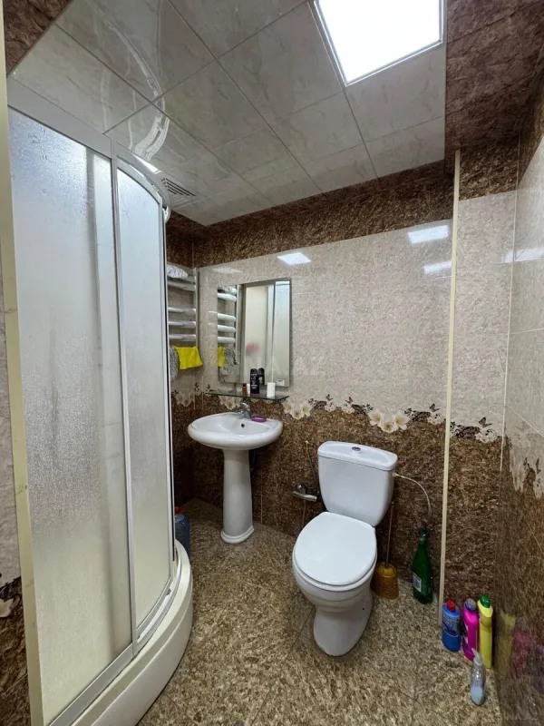 Kirayə verilir 2 otaqlı mənzil 68 m²