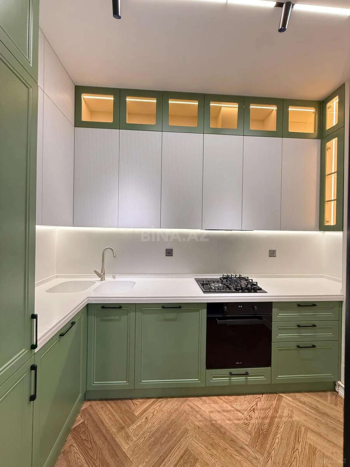 Satılır 2 otaqlı mənzil 63 m²