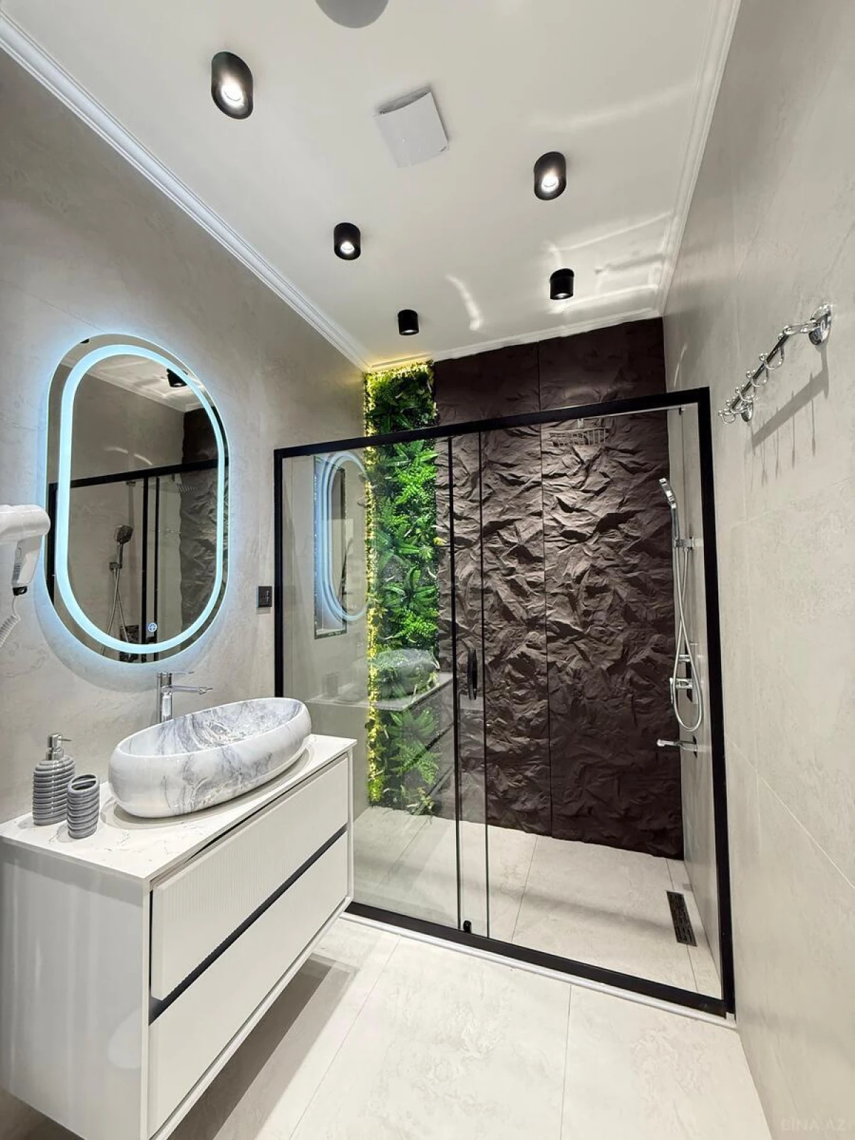 Satılır 2 otaqlı mənzil 63 m²