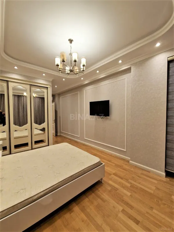 Kirayə verilir 3 otaqlı mənzil 180 m²