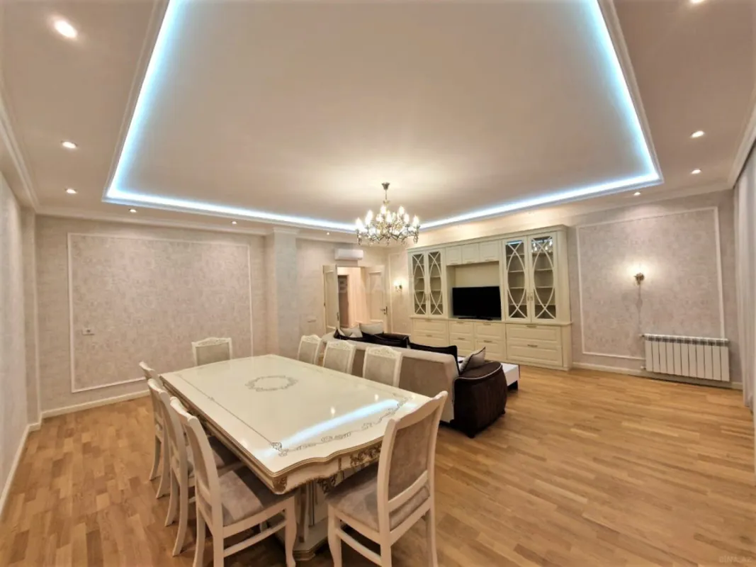 Kirayə verilir 3 otaqlı mənzil 180 m²