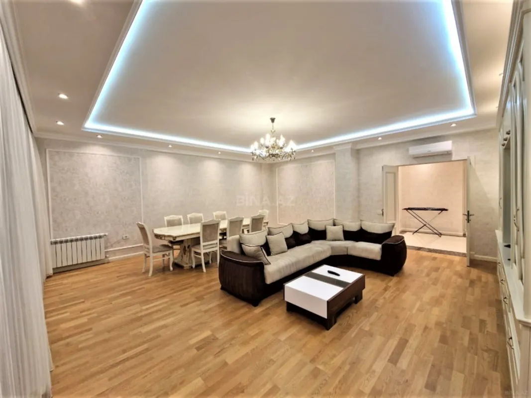 Kirayə verilir 3 otaqlı mənzil 180 m²