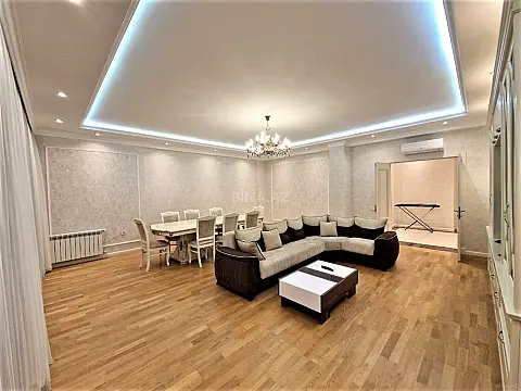 Kirayə verilir 3 otaqlı mənzil 180 m² — Bakı, Nizami 3 otaq 180.00 m²