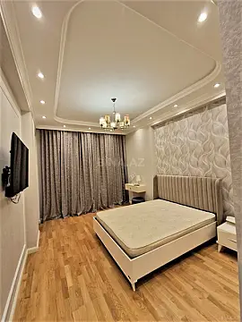 Kirayə verilir 3 otaqlı mənzil 180 m²