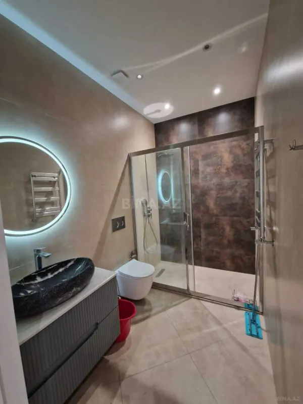 Kirayə verilir 3 otaqlı mənzil 130 m²