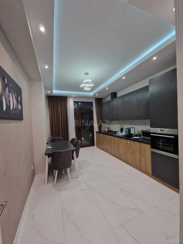 Kirayə verilir 3 otaqlı mənzil 130 m²