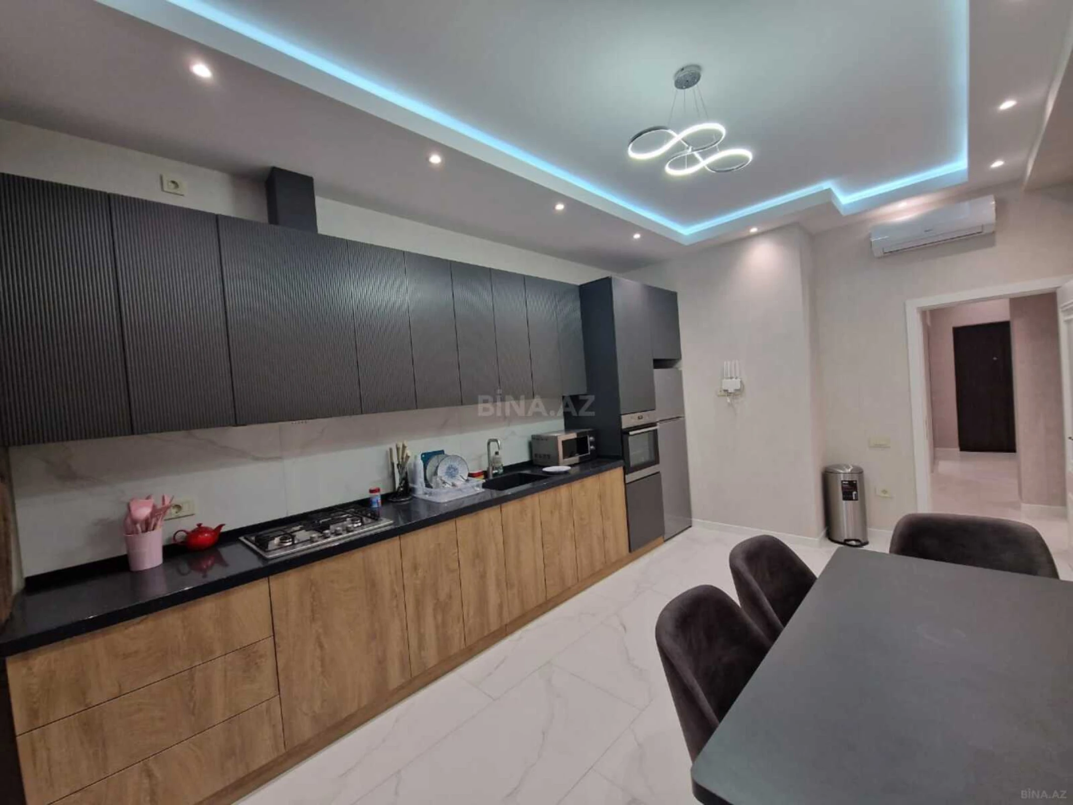 Kirayə verilir 3 otaqlı mənzil 130 m²