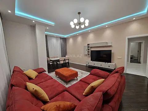 Kirayə verilir 3 otaqlı mənzil 130 m²