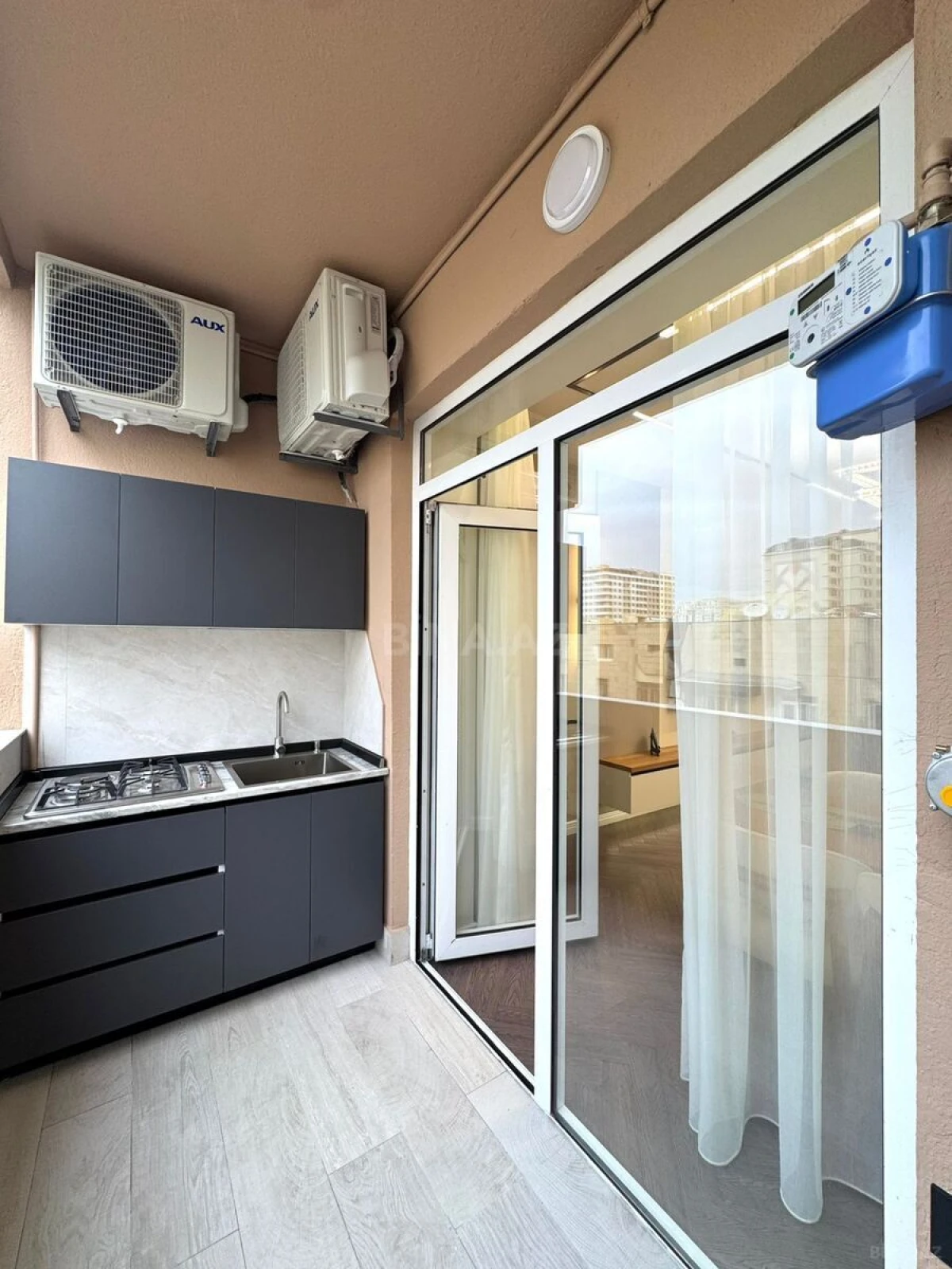 Satılır 2 otaqlı mənzil 96 m²