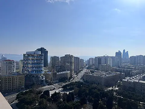 Satılır 3 otaqlı mənzil 128 m²