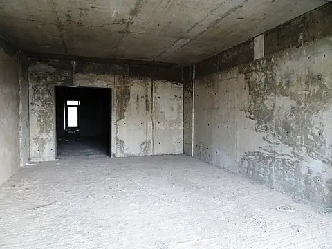 Satılır 4 otaqlı mənzil 189 m²