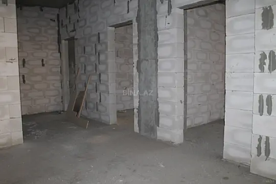 Satılır 5 otaqlı mənzil 267 m²